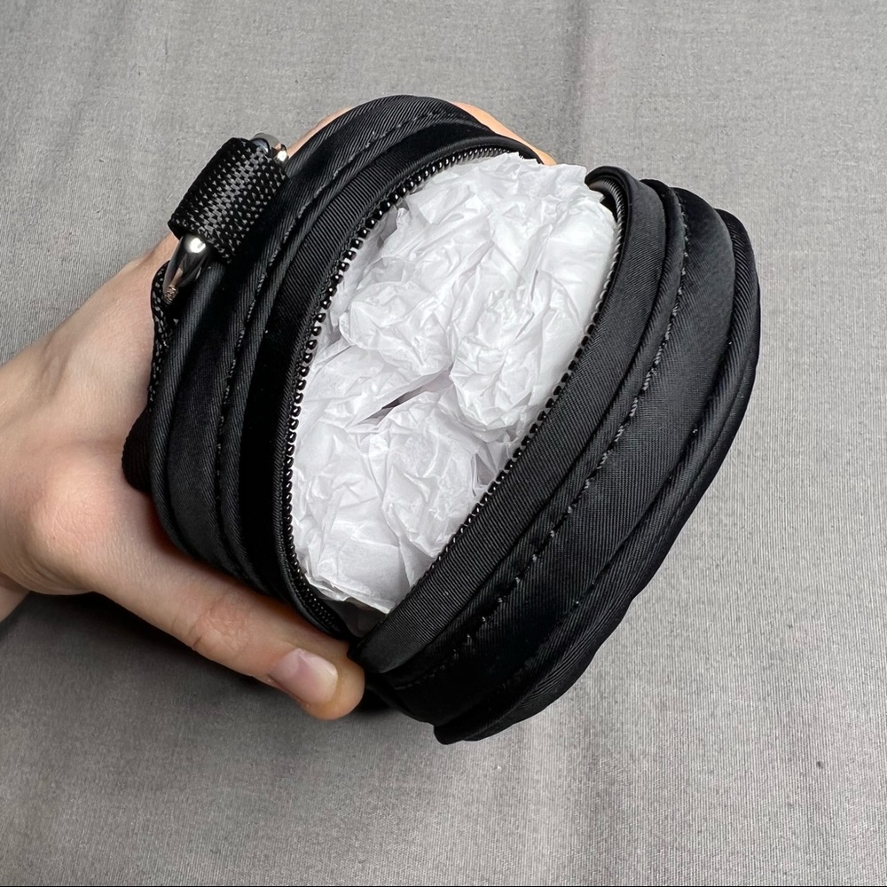 Lululemon Logo Coin Pouch NWT Black - Picture 11 of 15